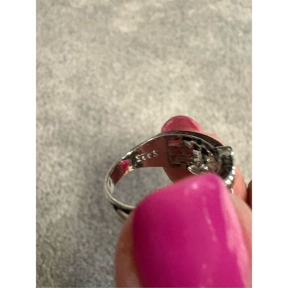 Pretty 9.25 silver ring size 8-8.5 - Picture 3 of 4